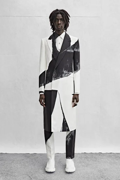Look 3